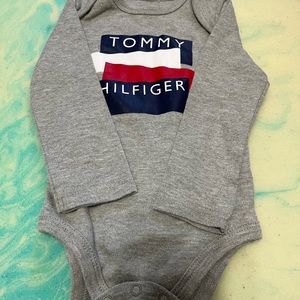 Tommy Hilfiger 6/9 months
